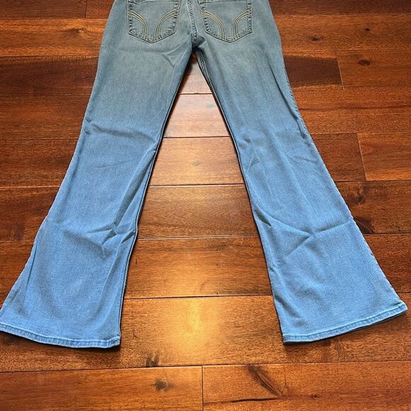 Hollister Light Blue Low-Rise Boot Jeans 4S - Picture 7 of 7
